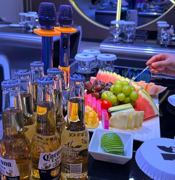 ktv不行了?9年关掉了7万家,网友评论给出了答案!