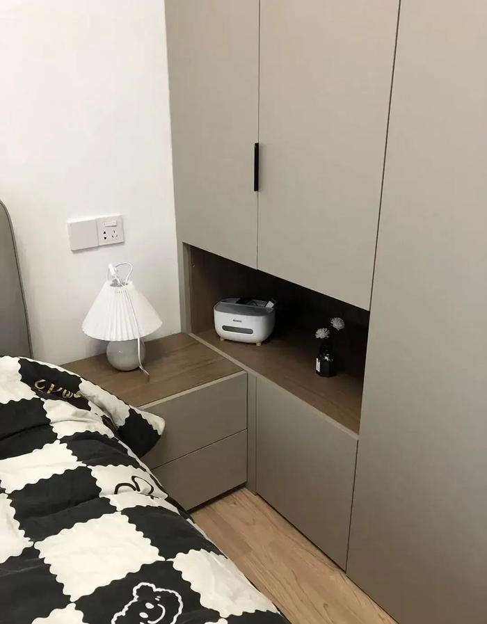 衣柜加床头柜一体化设计,再也不用担心床头柜的尺寸不合适了