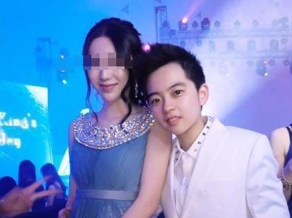 ▲网传许腾鹤的图片