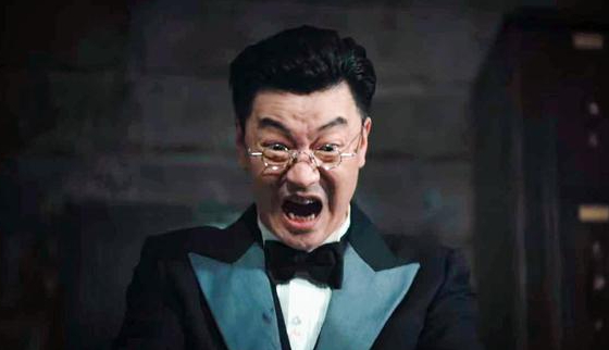 《梅花红桃》由焦永亮执导,关晓彤,韩东君领衔主演,田雷,逯恣祯,蒋毅