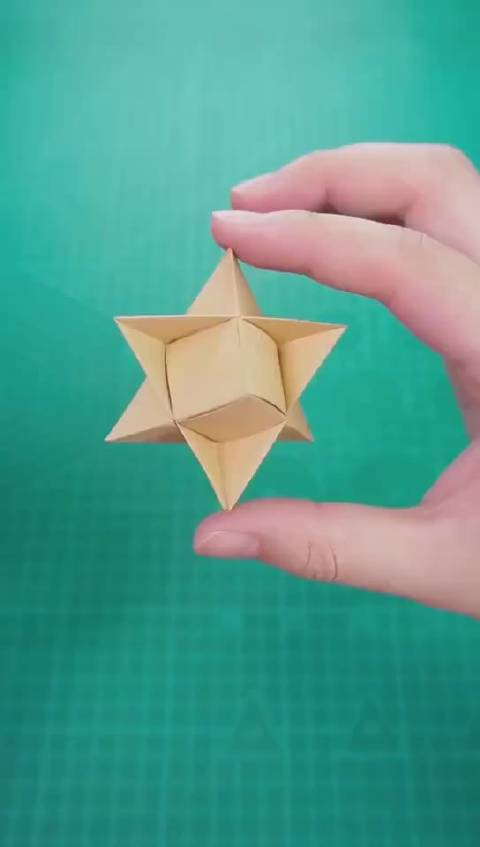 立体六芒星吹起就能转动的折纸小玩具