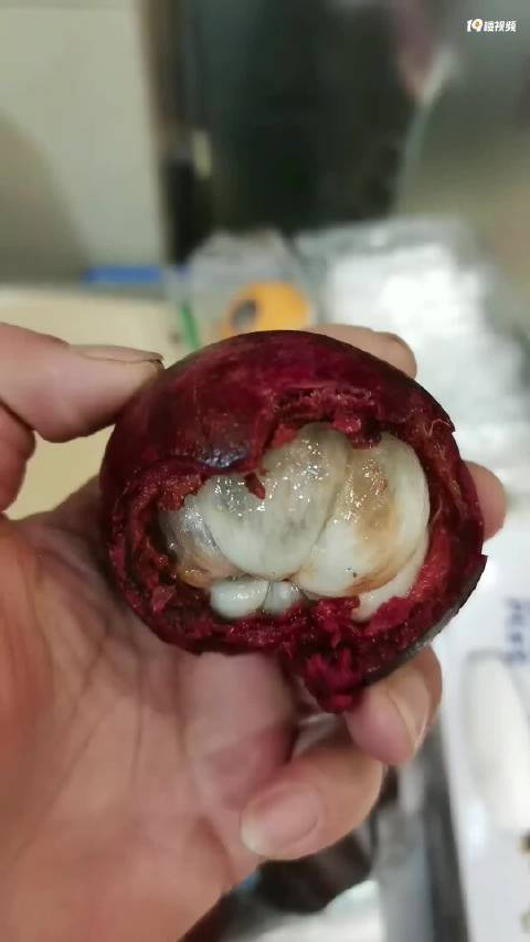 网友爆料嘉兴某著名水果超市出售坏的新鲜山楂吃坏肚子怎么办希望嘉兴