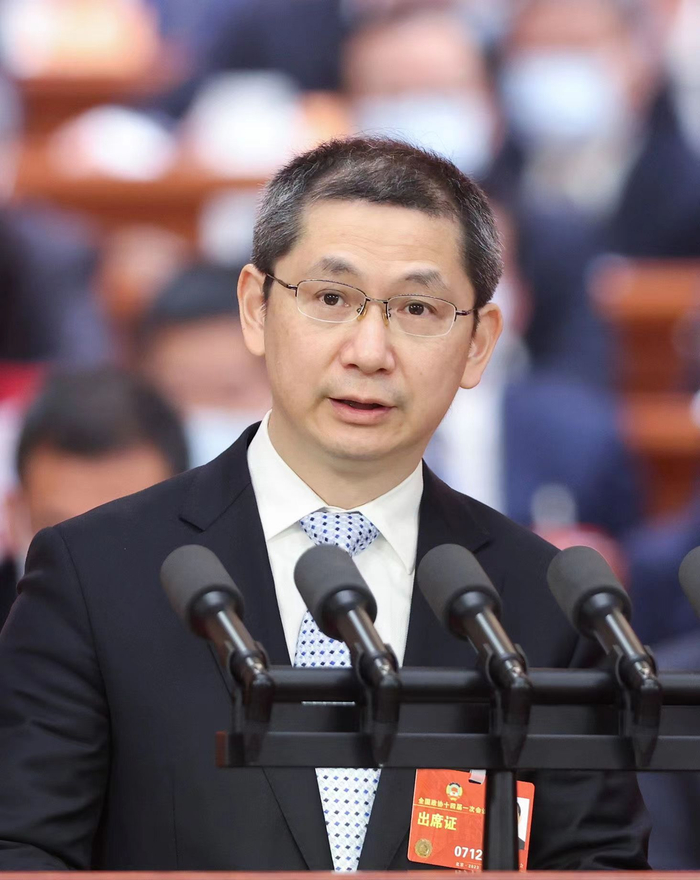 全国政协委员王煜:机场建设不必"贪大求全"|王煜|全国政协委员_新浪