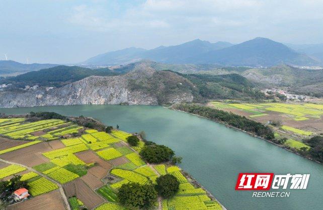 2024年3月2日,湖南省永州市江华瑶族自治县沱江镇羊古车村,碧绿的潇水