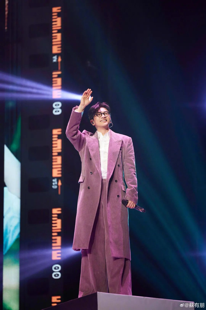 17岁每个人都有,但永远不会有另一次 | 夜听|苏有朋|背包|歌迷_新浪