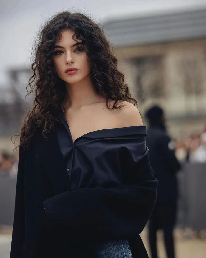 骨折的贝嫂还在坚持穿高跟鞋?|爆米花|贝嫂|郭晶晶_新浪新闻