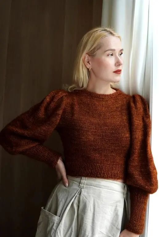 复古又时髦的羊腿袖毛衣就很适合你!|毛衣|复古_新浪新闻