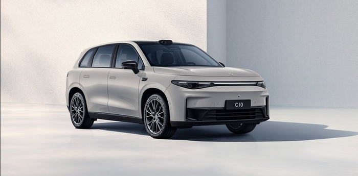 零跑C10。图片来源：零跑汽车