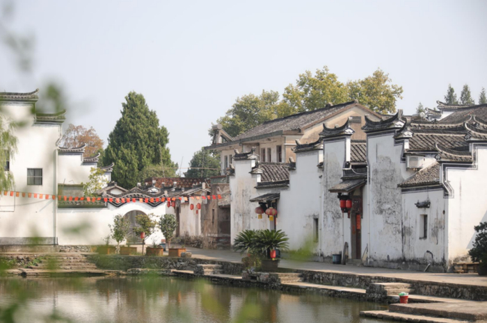其早茶文化距今1300余年的历史,游埠古镇是"浙江四大千年古镇"之一