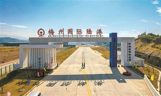 梅州:抢抓机遇促发展 融湾入海振苏区|梅州市_新浪新闻