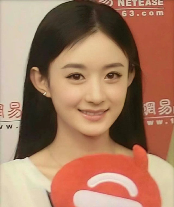 赵丽颖早期旧照,还有些婴儿肥的丽颖好温柔啊……|赵丽颖|婴儿|邻家