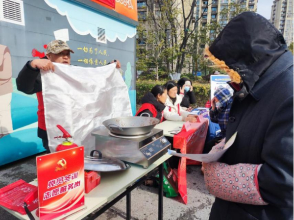 崇川区文峰街道开展系列活动传承雷锋精神