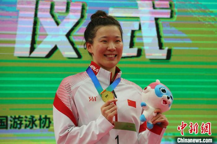 亚运会冠军汪雪儿夺得全国春季游泳锦标赛金牌|仰泳|金牌|汪雪儿_新浪