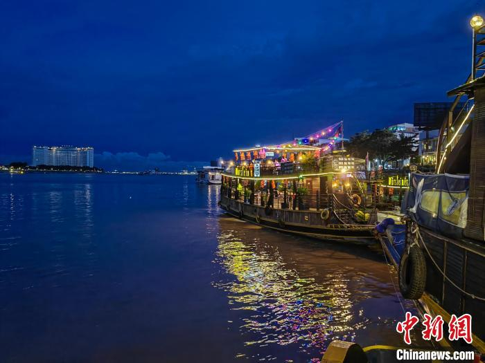 柬埔寨旅游升温中国游客青睐湄公河泛舟
