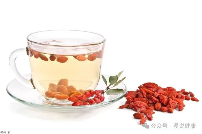 自古以来人们就认识到了枸杞的强身健体功效,如果用人参,枸杞,麦冬一