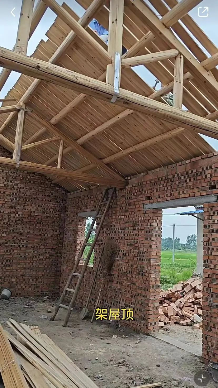 花10w回农村老家给爸妈爆改40年婚房,没想到被全村人强势围观:给我家