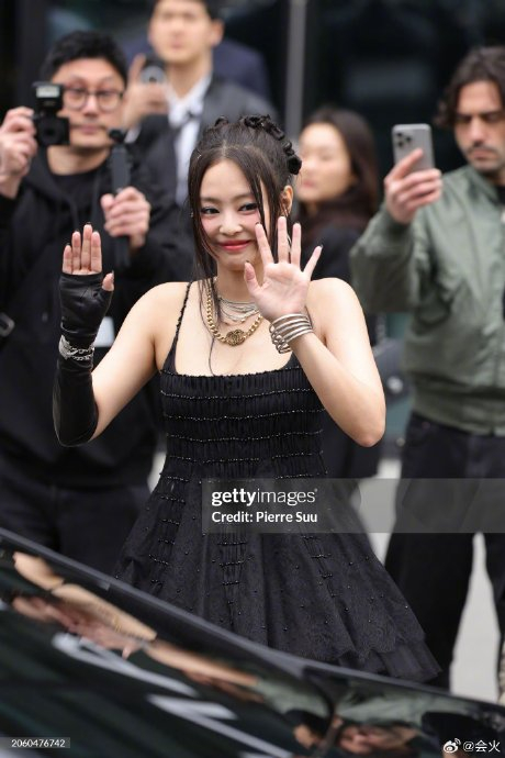 g社更新jennie香奈儿大秀生图