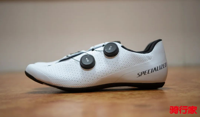 鞋柜里永远少双小白鞋 specialized torch 3.
