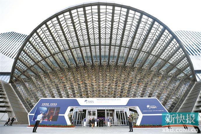 中国两会的世界关注与期待