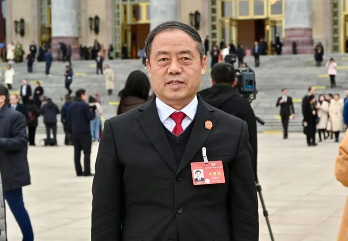 委员履职故事|巩富文委员:以法治力量坚定守护"绿水青山"|秦岭|生态