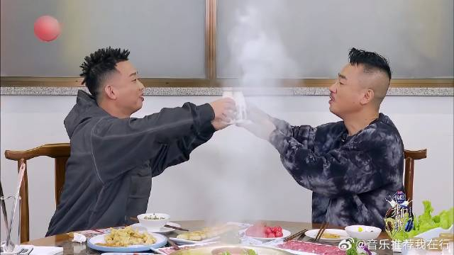 陈小春,gai感情太好,看两人吃火锅,擦出什么火花!