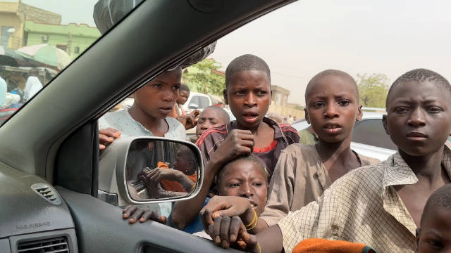 来yankaba菜市场买菜