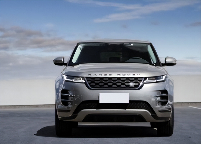 新年新选择驾驭揽胜极光l开启你的新征程吧