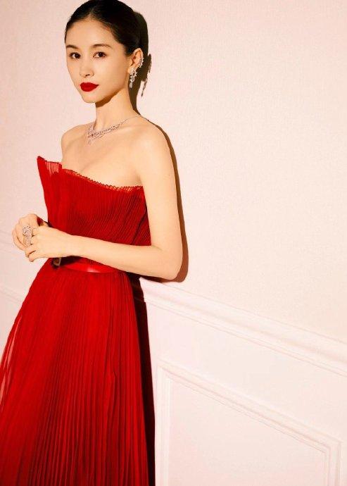 高雅红裙图片