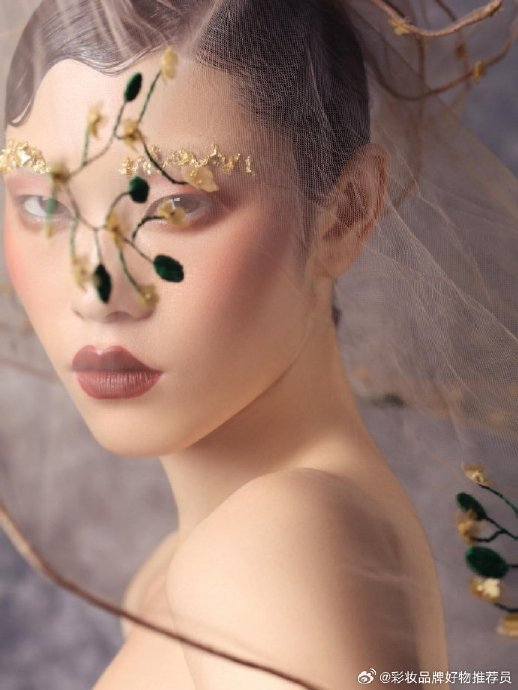 创意妆面拍摄99,通常要突出彩妆部分,弱化其他91……|妆面|彩妆
