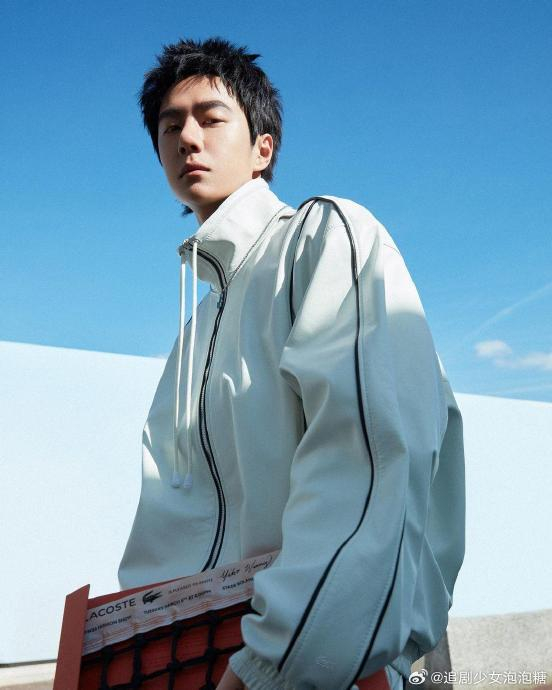 王一博_新浪新闻