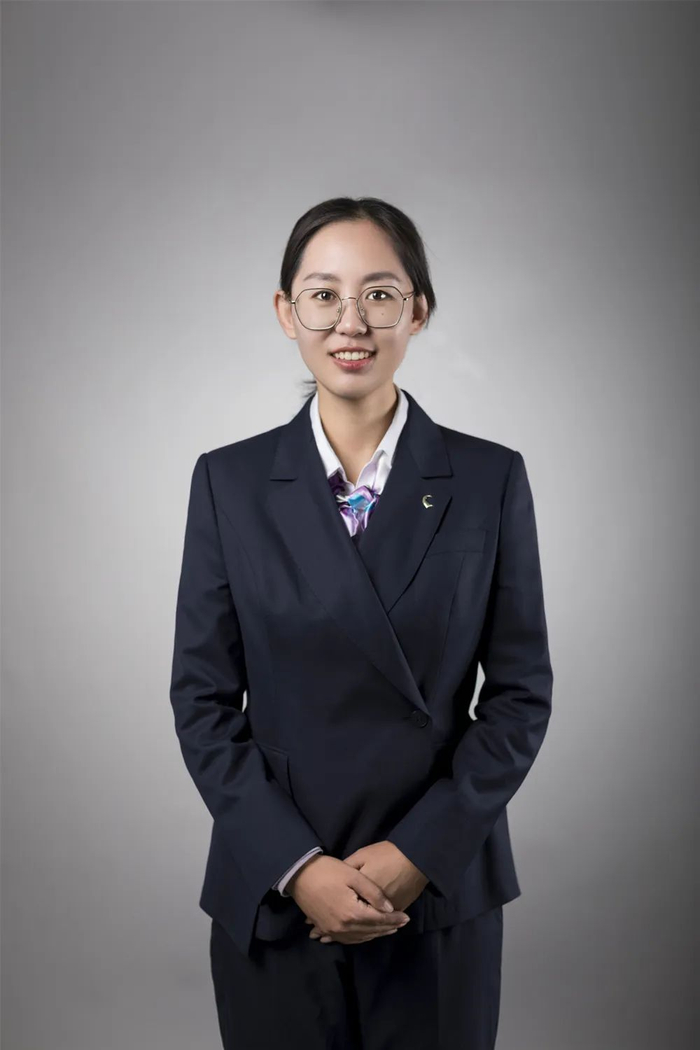 燕海李获奖感言:用知识的甘泉,滋润学生的心田;用智慧的火花,点燃学生