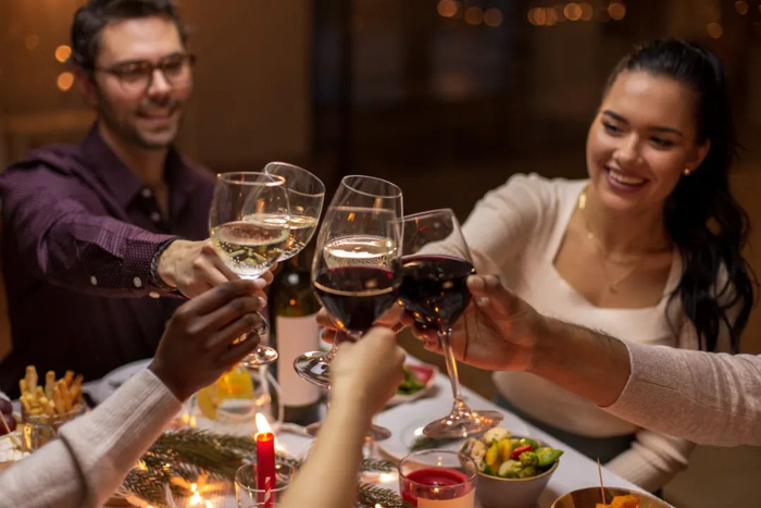 毕业20年再去参加同学会,可以帮你显著降低育儿焦虑