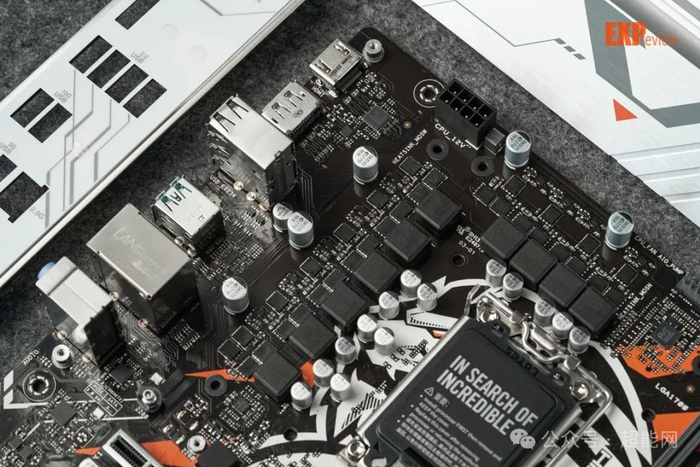 cpu供电方案与圣旗自家的b760m prro gaming是同款,pwm供电控制芯片为