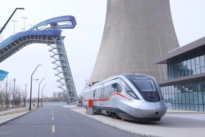 河北制造"模式,生产的整车已经在北京地铁11号线等线路上运营,高速市