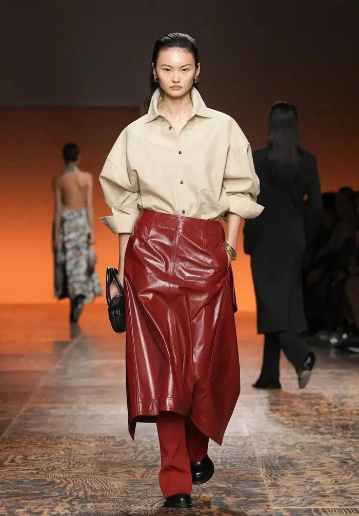 提前get今年秋冬流行趋势|秋冬|valentino|香奈儿_新浪新闻