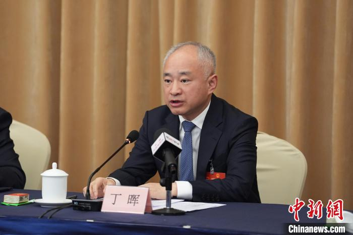 (两会速递)海口市市长:计划打通琼州海峡春运"任督二脉"|丁晖|春运