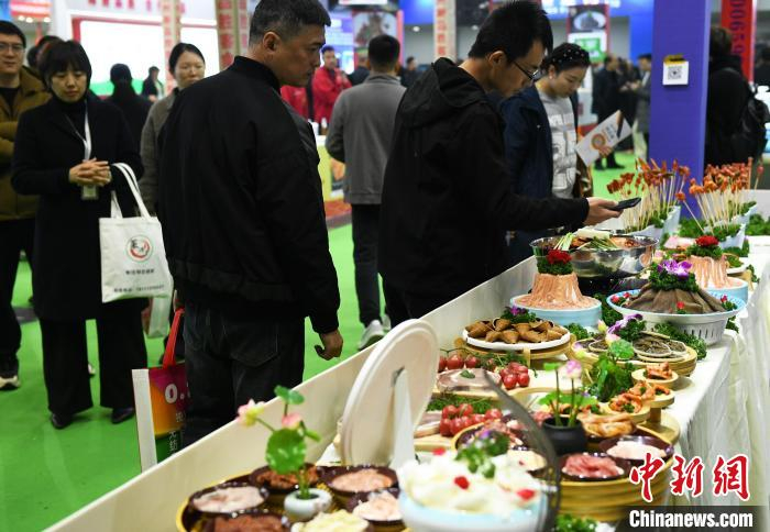 2024重庆餐饮供应链及食材博览会开幕 千余种火锅食材亮相|食材|火锅
