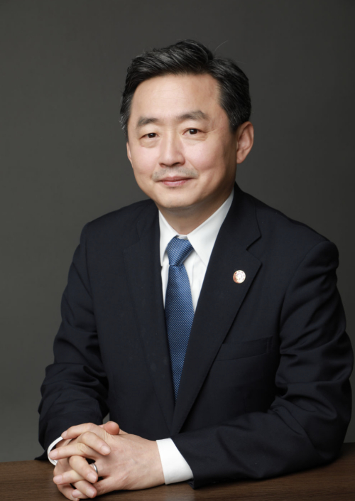 两会声音 | 上海交通大学校长,中国科学院院士丁奎岭:"跟跑""并跑""