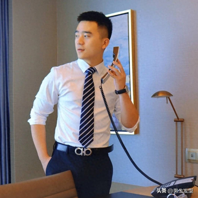 "正装"男生剪什么发型才合适?