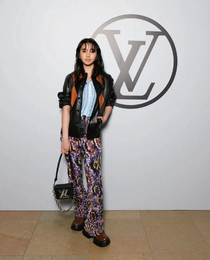 长成这样,要不咱还是别丢人了…|衣服|周冬雨|上半身_新浪新闻