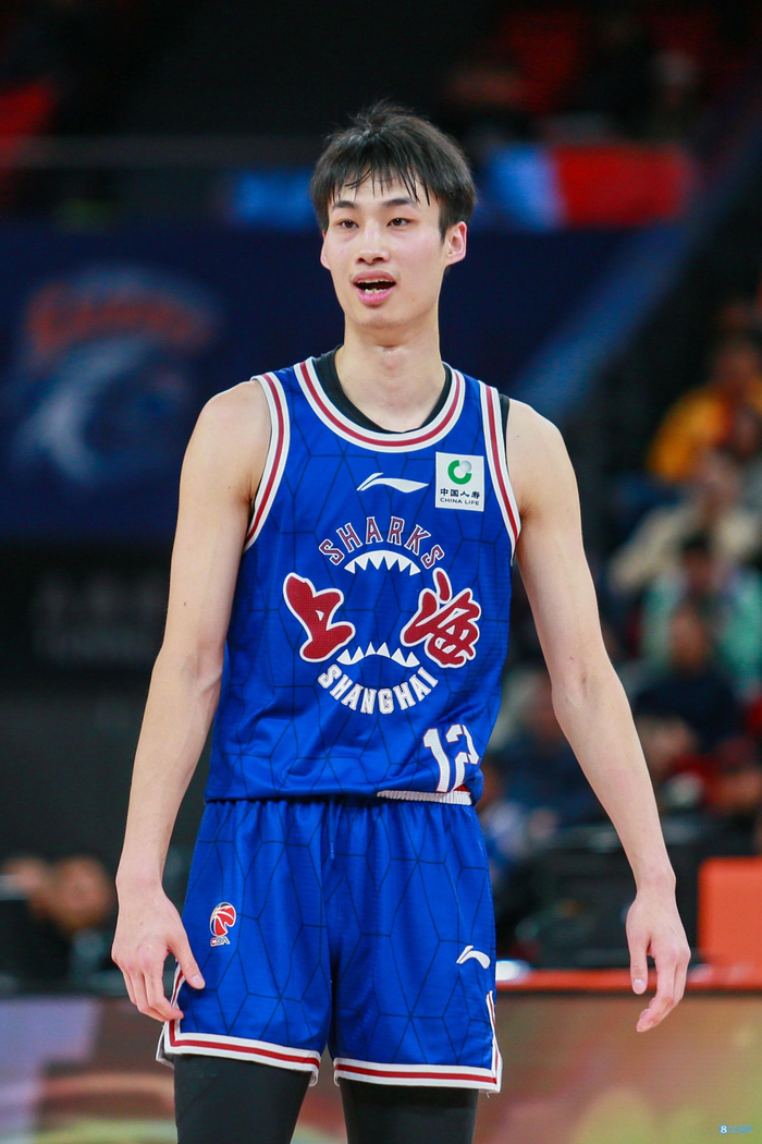 戴昊:孙铭徽是cba顶级后卫 没谁能彻底把他防死 就是尽量去限制|后卫