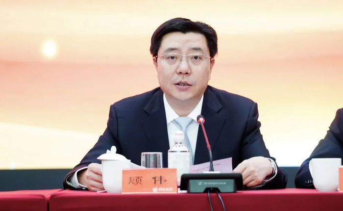 因此,顾伟被业内认为是无锡市政府专派来主持国联集团和民生证券合并