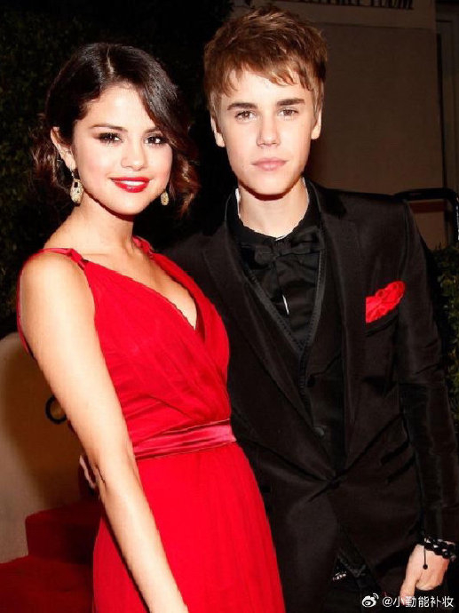 赛琳娜|比伯|海莉_新浪新闻