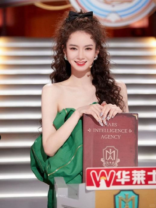 戚薇|火星情报局_新浪新闻