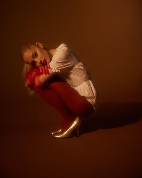 a妹新专辑《eternal sunshine》再来更多写真!收图!