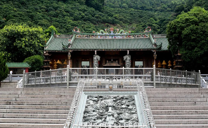 历史的龙王古庙许愿钩编等民俗手工艺品参与制作扇画,铝编糖人,山药饼