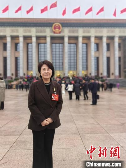 (两会声音)全国人大代表吴晶:加快"解锁"产业关键共性技术|吴晶|全国