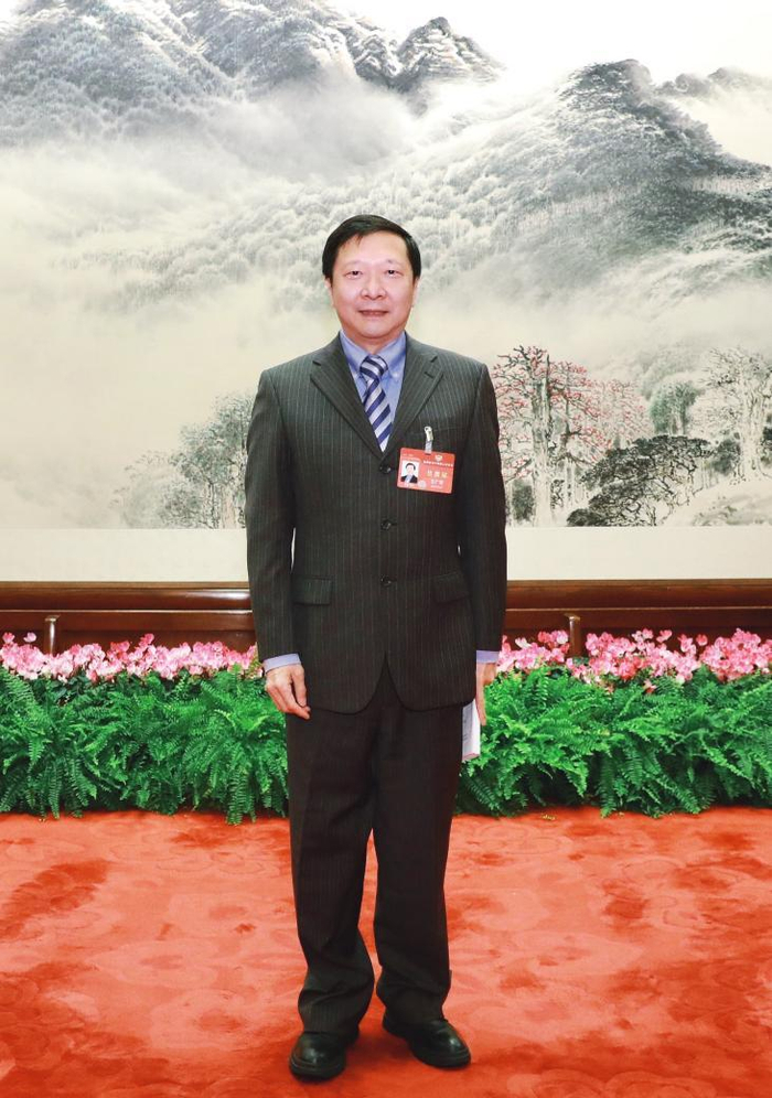 王广发委员多部门联动不断提高家庭病床服务质量