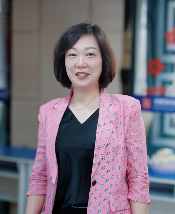 三位女酒商,三种她力量|酒业竞芳菲③|李红兵_新浪新闻