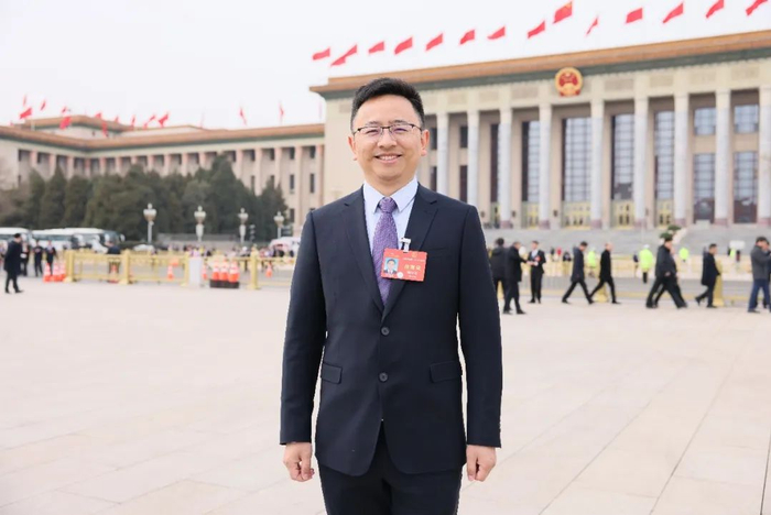 降低物流成本 | 两会观察室——热词新解|全国人大